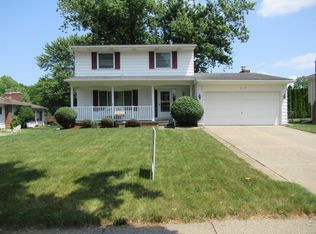 419 Windmill Point Dr, Flushing, MI 48433