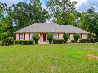 4710 The Oaks Dr, Marianna, FL 32446