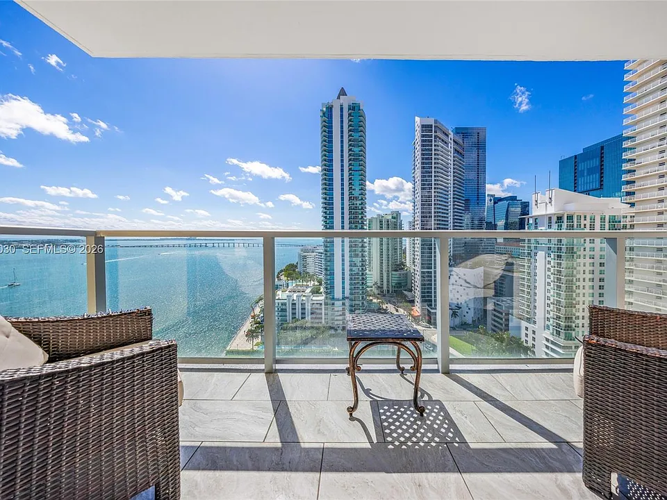 1155 Brickell Bay Dr #2207