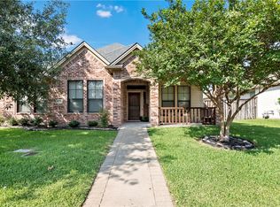 3919 Devrne Dr, College Station, TX 77845