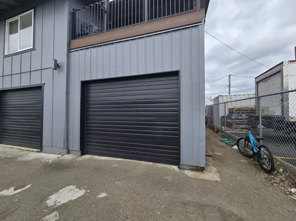 2037 NE Stephens St Unit 3, Roseburg, OR 97470