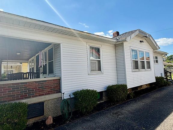 2nd image of 1044 Clinton Ave