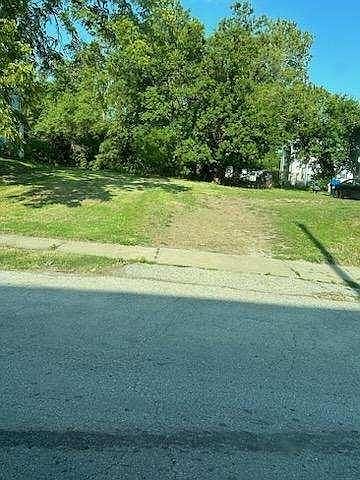 1st image of 3441 Woodland Ave