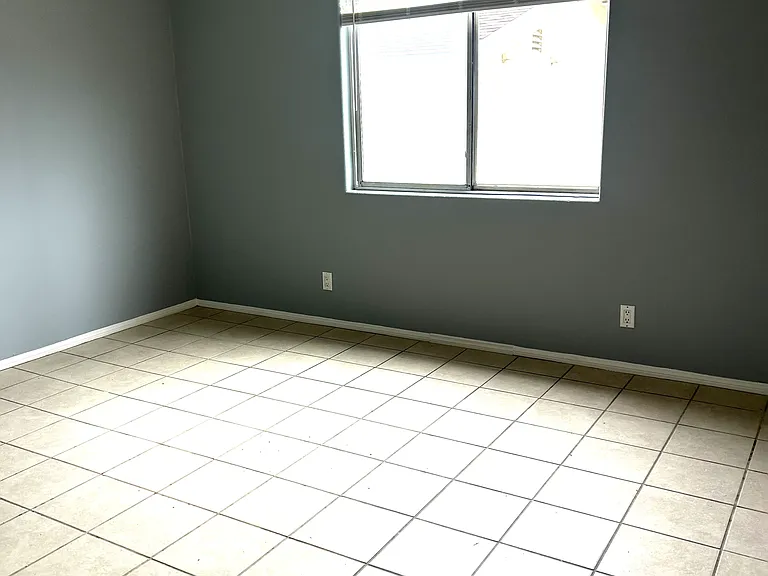 7846 Newman Ave #3C — Photo 12