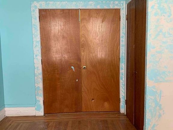3rd image of 77 Seaman Ave APT 1E