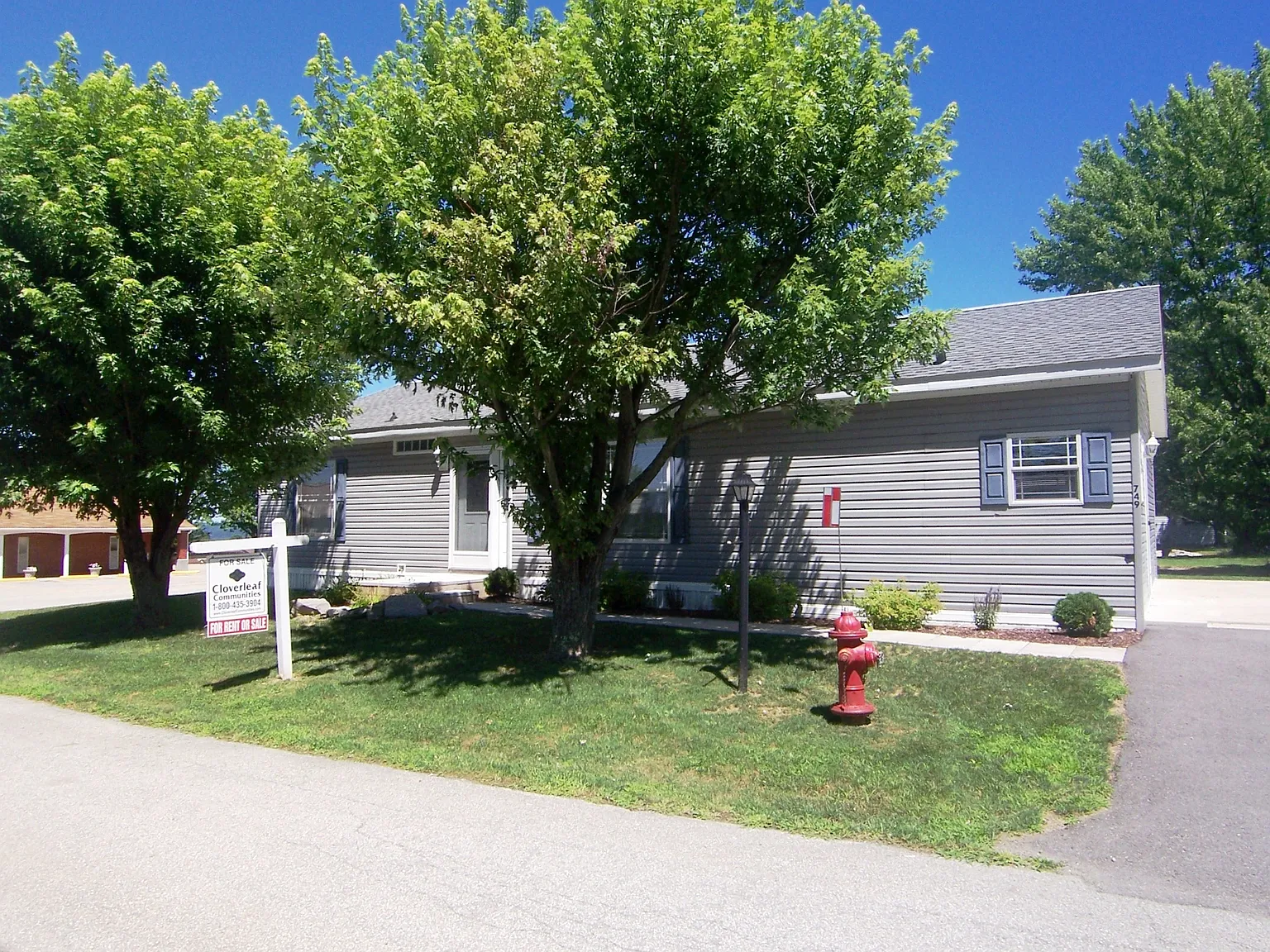 749 Cardinal Ln photo 1