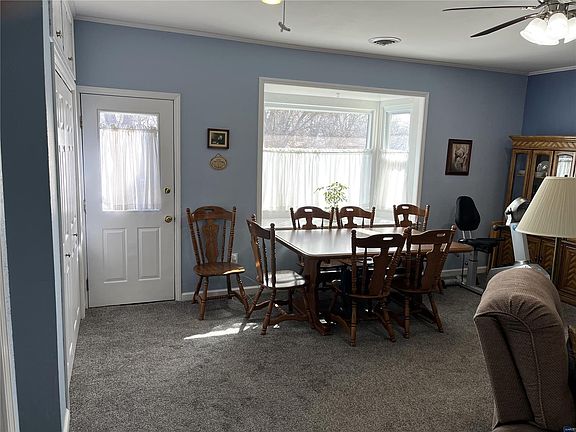 4th image of 914 Killarney Dr