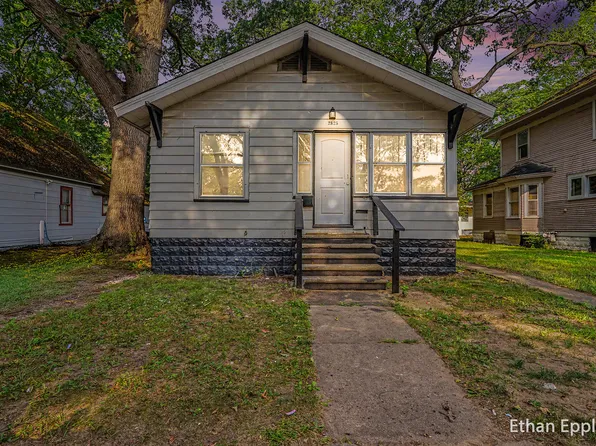 2825 7th St, Muskegon Heights, MI 49444