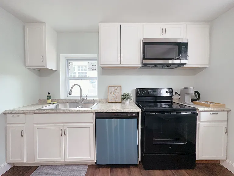 2161 Louisiana Ave #2 — Photo 2
