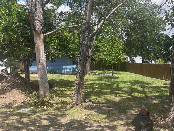 3rd image of 2408 Old Highway 61 N