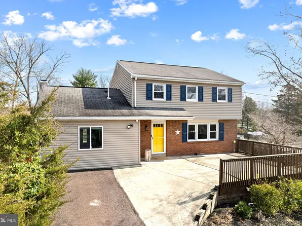 1613 Briarwood Ln, Pottstown, PA 19464