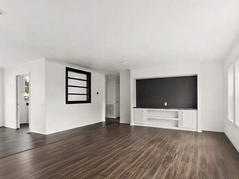 114 S Diamond St — Photo 3
