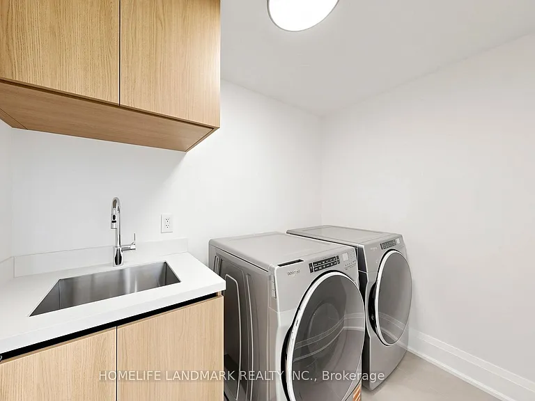 750 Glengrove Ave W #B — Photo 24