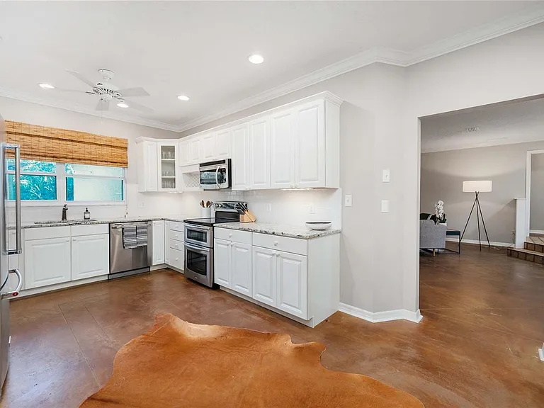 8120 NW 48th Ln — Photo 36