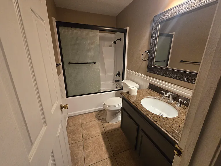 541 Moray Way — Photo 3