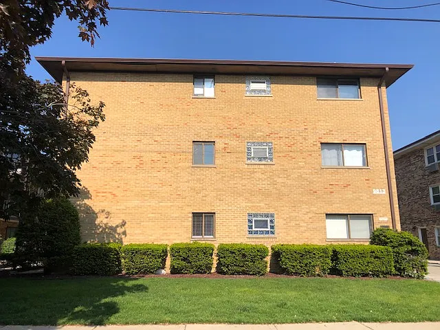 9813 S Nottingham Ave #2D