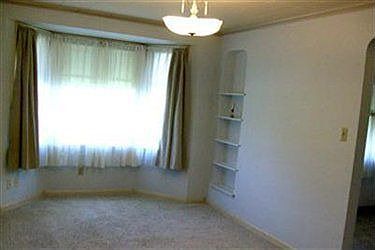 4th image of 20834 Fairpark Dr