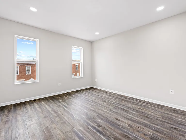 1918 E Lafayette Ave — Photo 8