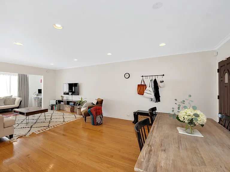 14934 Dickens St #9 — Photo 26