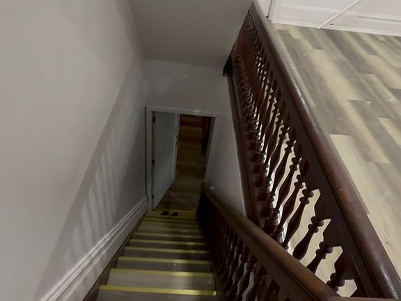 5th image of 221 N 15th St APT 2