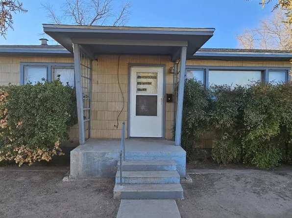 1209 Julian St, Carlsbad, NM 88220