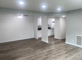 438 S Waverly Ln #A, Fresno, CA 93727