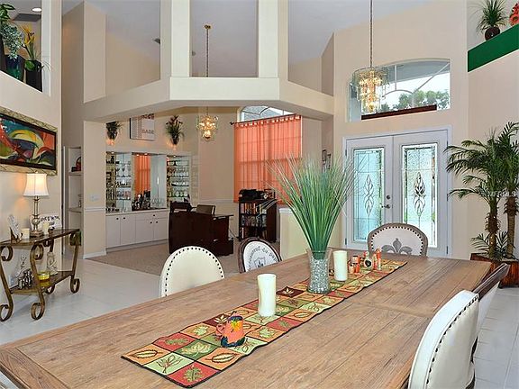 3rd image of 5039 Southern Pine Cir