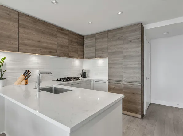 7358 Edmonds St #2509, Burnaby, BC V3N 0H1