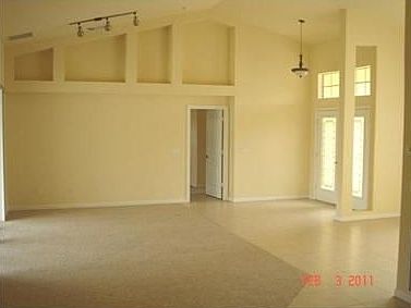 5th image of 2771 SW Palace Ave