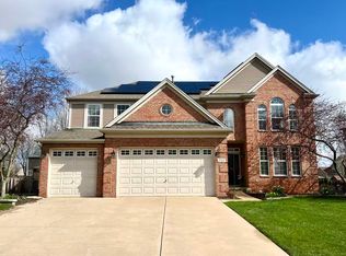 2717 Berman Rd, North Aurora, IL