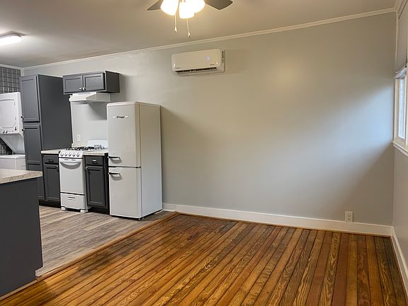4th image of 2200 Marion St #3