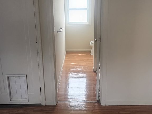3rd image of 183 Higgins St Unit 1