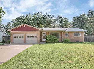 850 N Redbarn Ln, Wichita, KS 67212