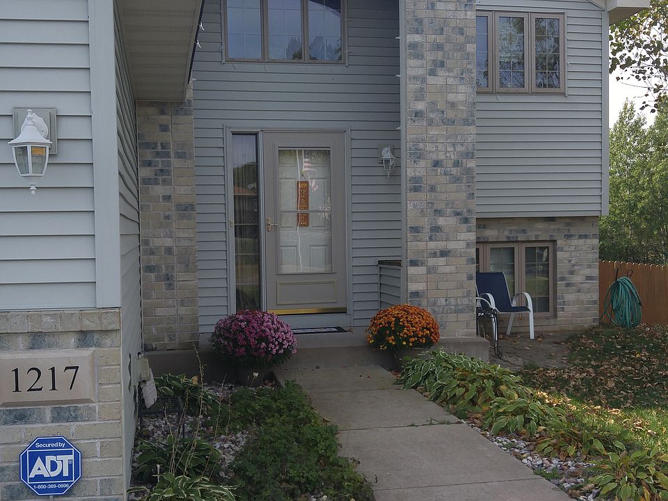 1st image of 1217 Deer Haven Dr SE