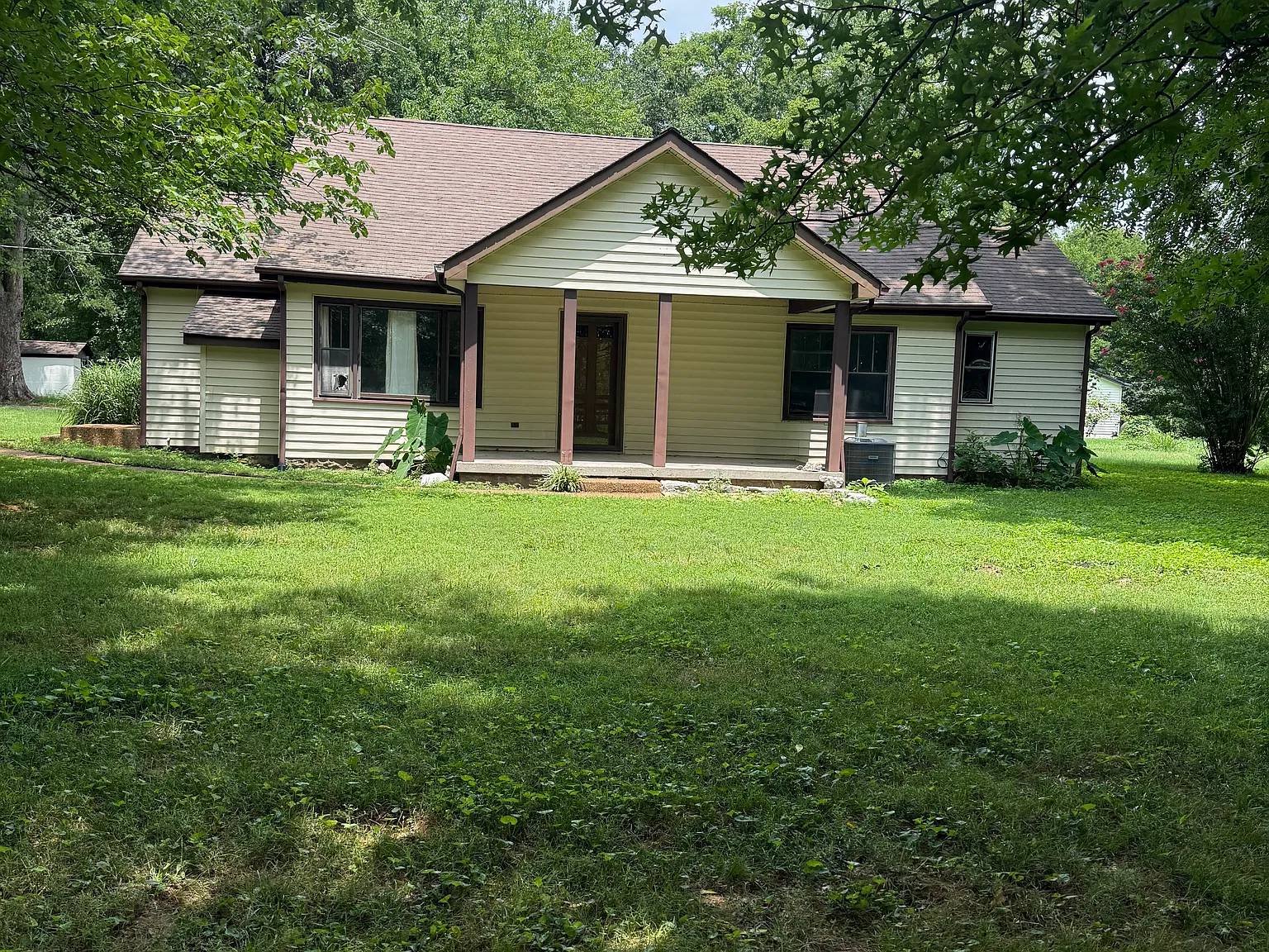 2 bed, 1800 sqft, $1,850 — Photo 1
