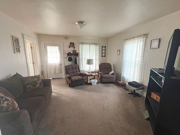 5th image of 233 Williams St