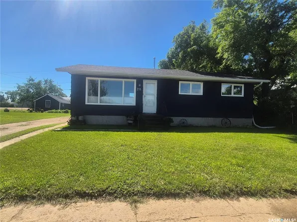 205 & 211 Main STREET, Ceylon, SK S0C 0T0