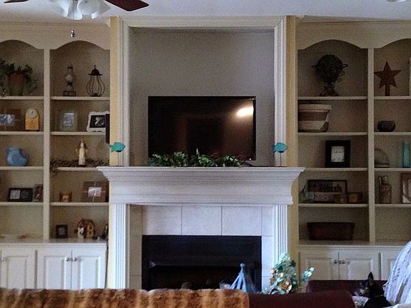 3rd image of 207 Malone Dr