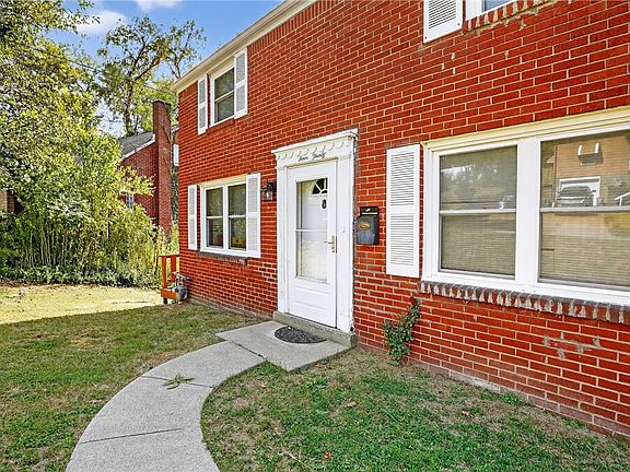3rd image of 430 Parkridge Dr