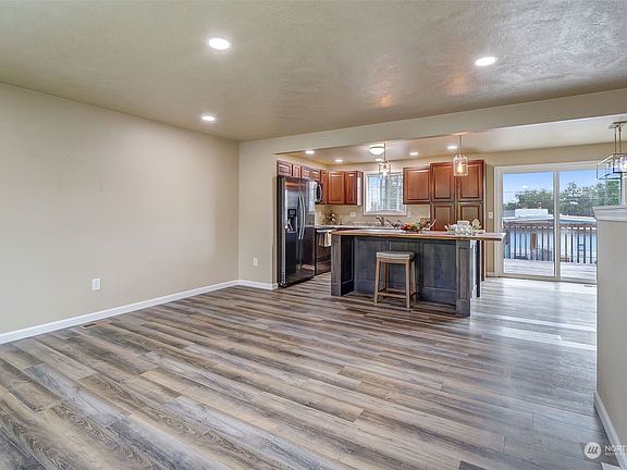 4th image of 2603 W Texas Street