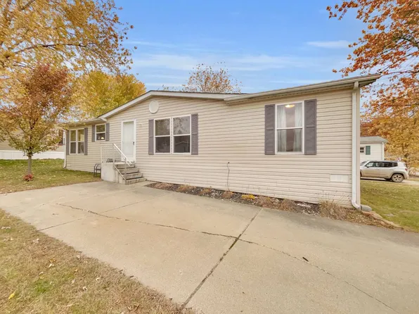 2155 N Sheeran Dr, Milford, MI 48381