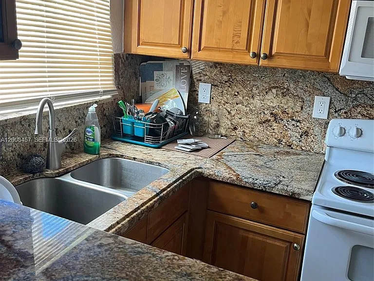 403 NW 84th St #403 — Photo 1
