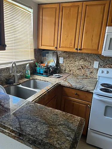 403 NW 84th St #403 Photo 1