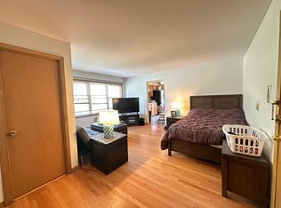 5651 N Miltimore Ave #302, Chicago, IL 60646