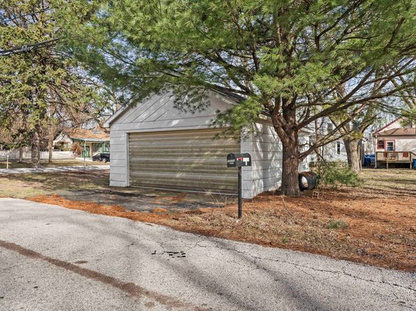 26000 S Chestnut Rd, Monee, IL 60449
