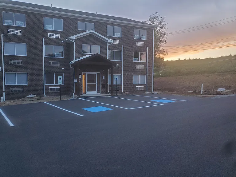 Hampshire Estates Apartments and Self Storage — Photo 32