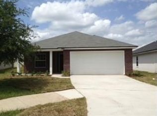5705 Village Pond Cir, Jacksonville, FL 32222
