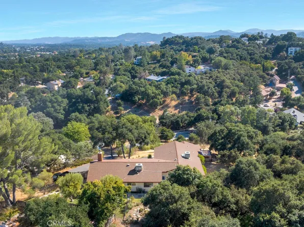 4825 Navidad Rd, Atascadero, CA 93422