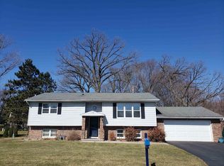 116 Meadow Ln, Deforest, WI 53532