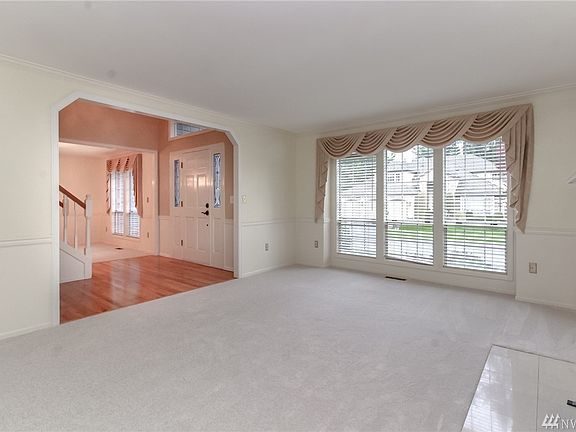 5th image of 3113 235th Ave SE